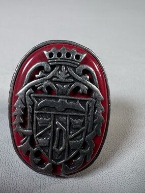 Crest Ring Of Dracula. 2010 Universal Studios Brand prop ring
